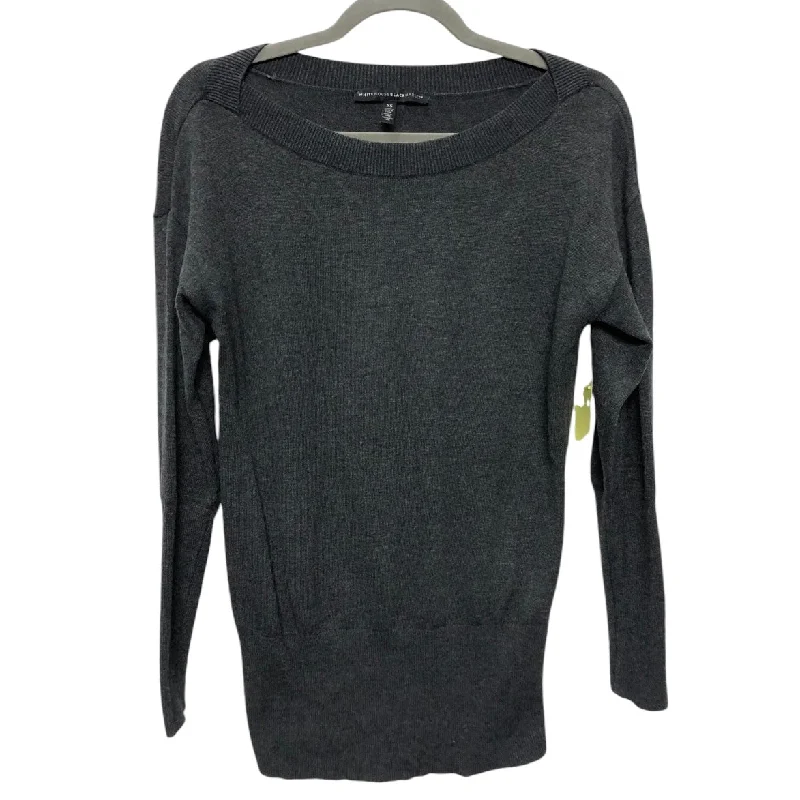 sweatshirts with contrast trim -Sweatshirt Crewneck By White House Black Market In Grey, Size: Xs