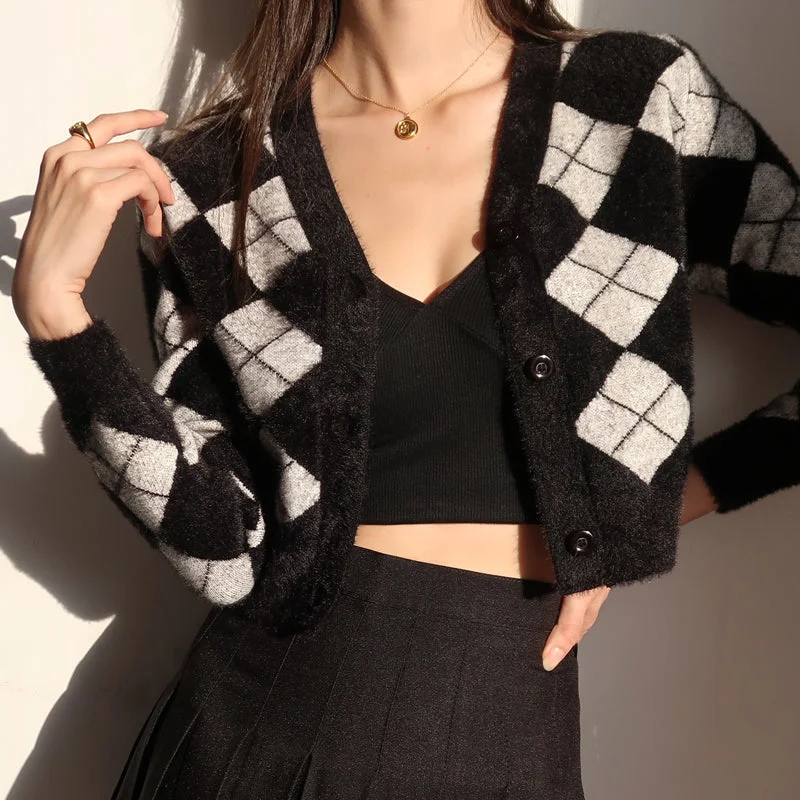 cardigan with scalloped hem -cardigan with scalloped hem -Amy Fashion - Plaid Black White Knitted Cardigan