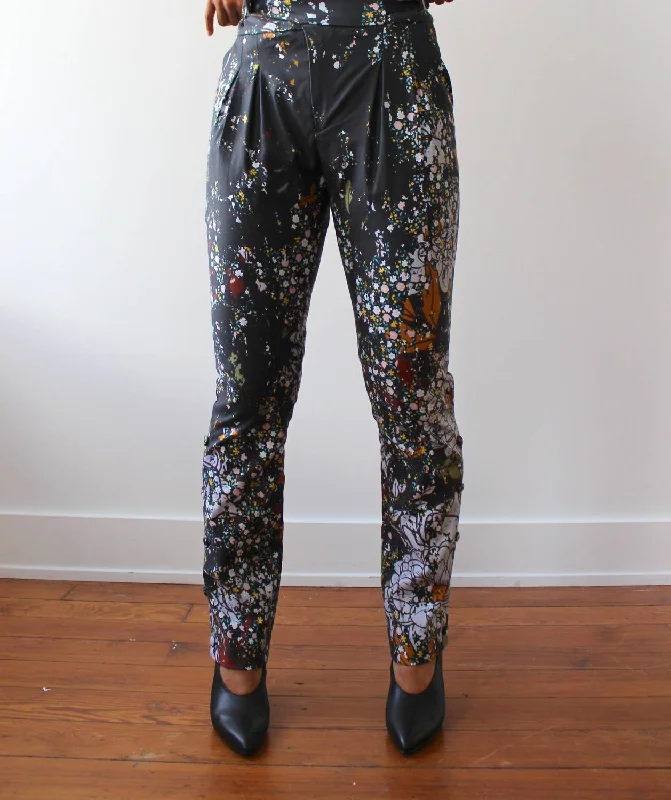 khaki sweatpants for lounging -Distressed Pleated Pants In Vintage Floral Print