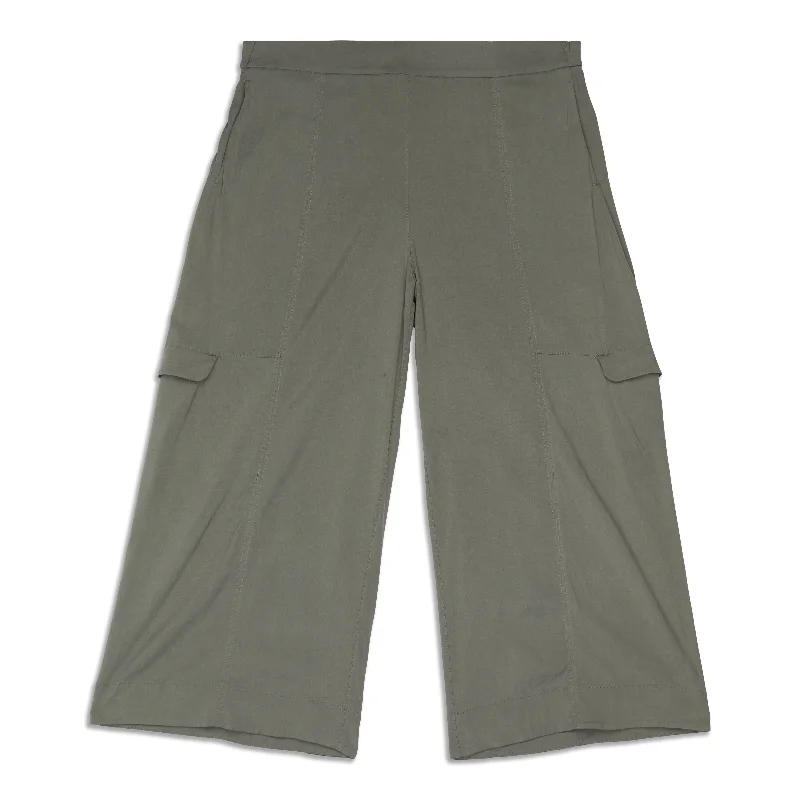 khaki cargo pants rugged -Metropolis Maven High-Rise Crop - Resale